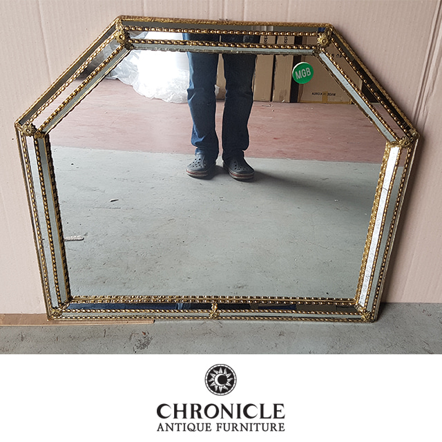 [한정수량 15조] 700 벽걸이 거울 육각형 CWC-9807